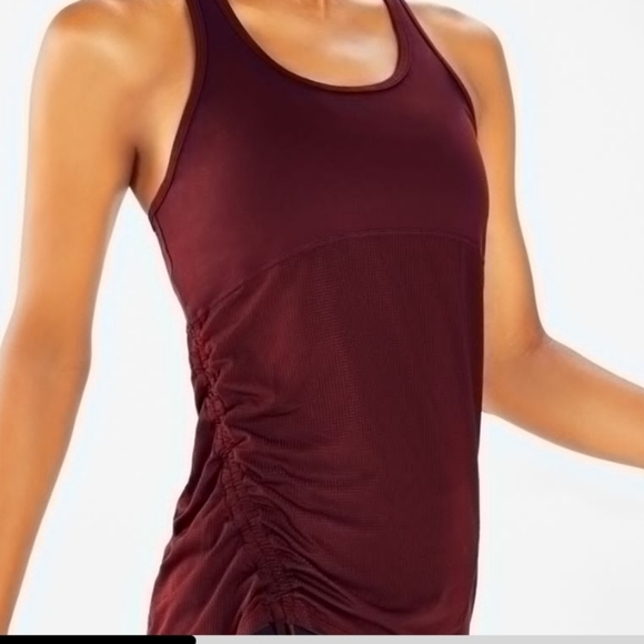 Top Fabletics Cashel Taille M Couleur Sherbert - Neuf Avec étiquette (NWT)
